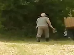 Татко му да си игра со девојка