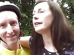 Евра англиски milf во чорапи ебам анален